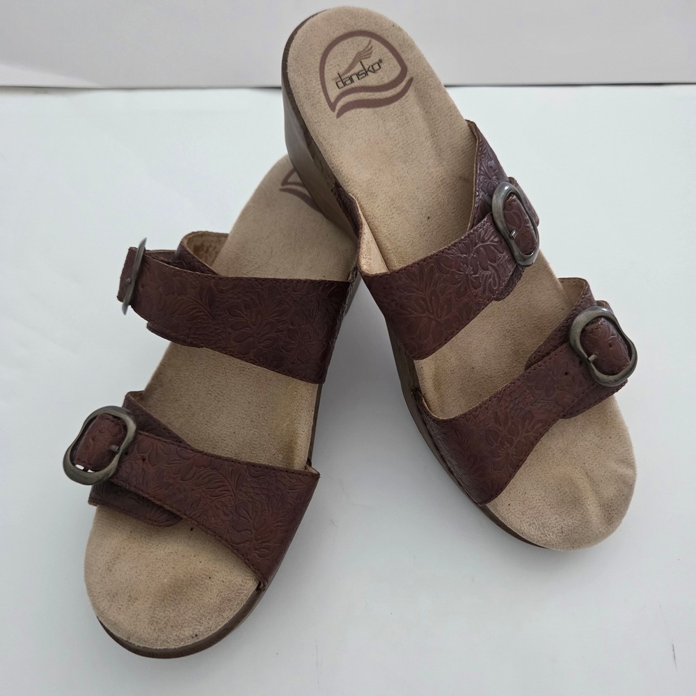 Dansko Sophie Sandal Women 8.5 39 Brown Leather Wedge Buckle Strap Slide Shoe